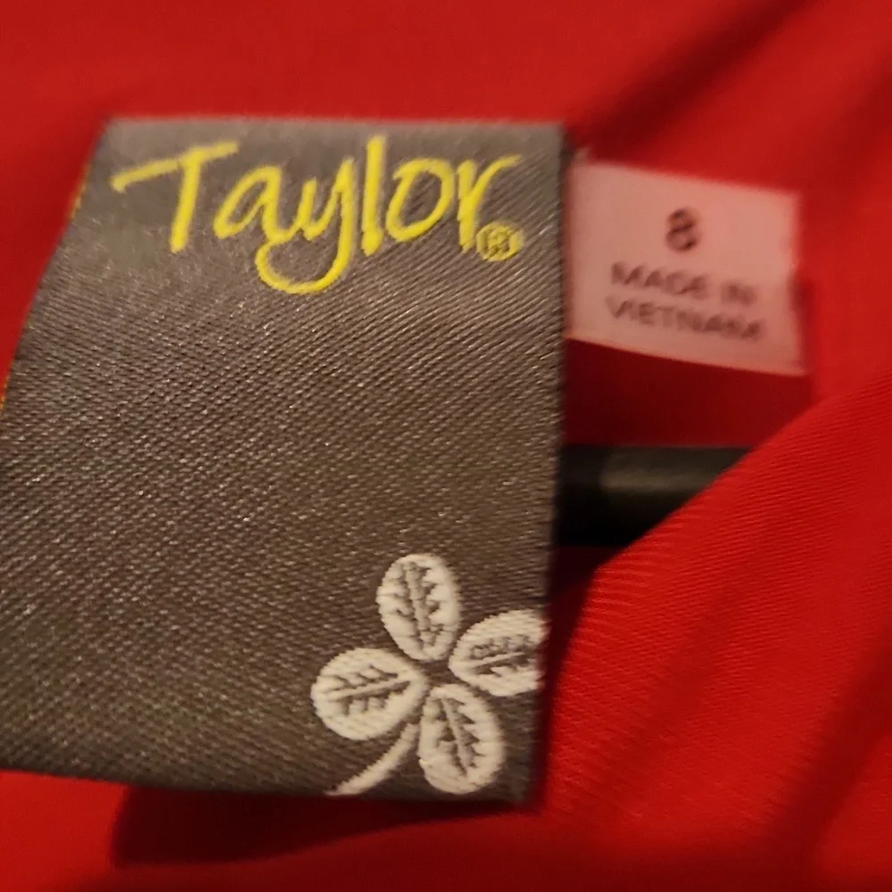 NWT Taylor Red Sheath Dress Bateau Neck 3/4 Sleeve - Picture 3 of 4